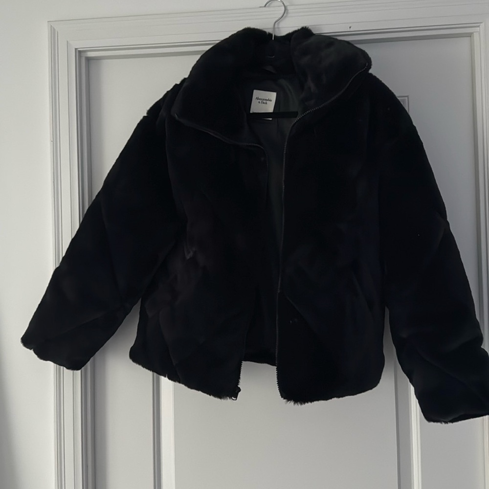 Abercrombie & Fitch Faux Fur Short Coat